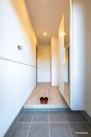 ルシエールの玄関