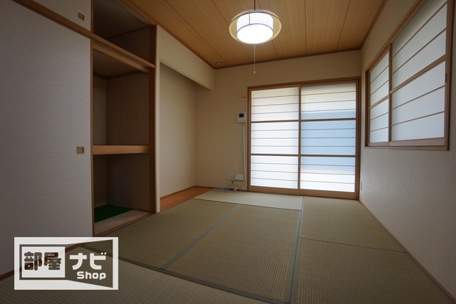 ロイヤルガーデン伏石の子供部屋|子供部屋