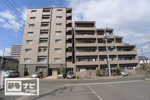 ロイヤルガーデン伏石の外観|建物外観