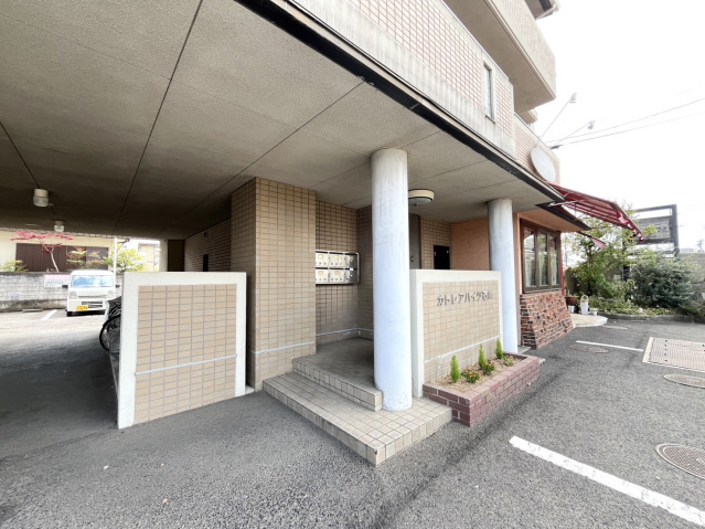 カトレアハイツ石川のエントランス|エントランス