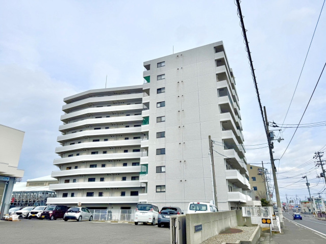 ヴァリューマリオン円座の外観|建物外観