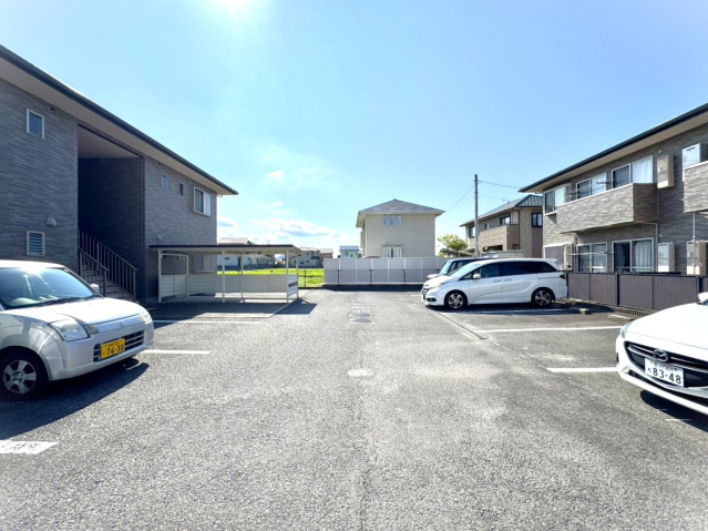 フォブールリヴィン十川Ｂの駐車場|駐車場