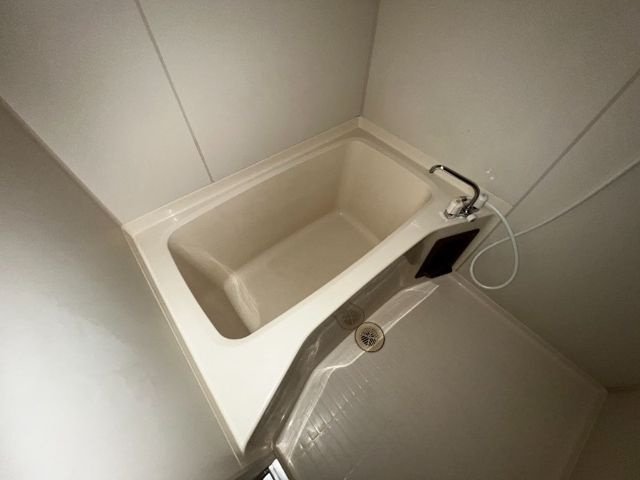 リアライズ市川原木の浴室