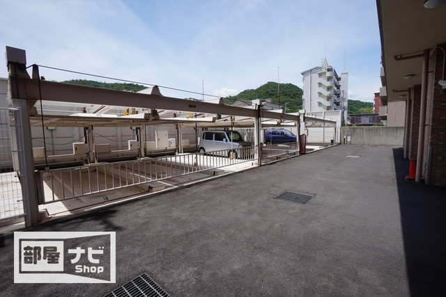 ファミール宮脇町の駐車場|駐車場