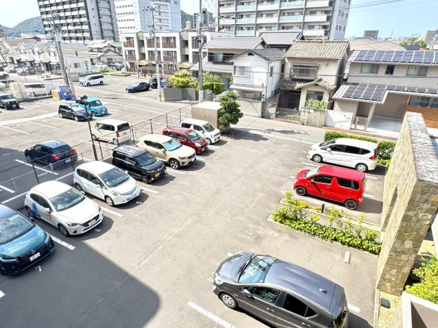アルファステイツ三条Ⅱの駐車場|駐車場