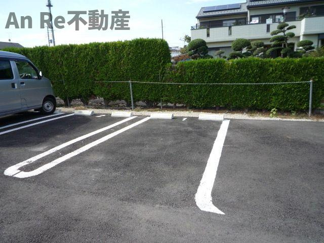 グランデ　ポルトの駐車場