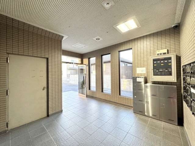ＮＣＲｅ東山崎のエントランス|エントランス