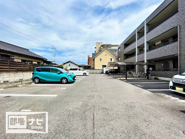 フィネスレインボーの駐車場|駐車場