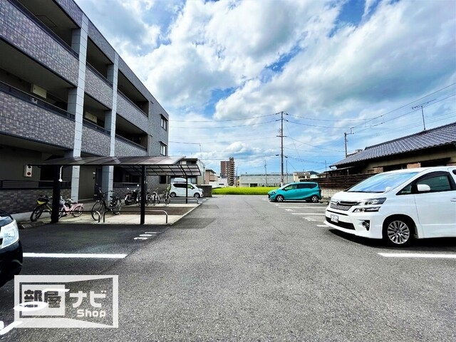 フィネスレインボーの駐車場|駐車場