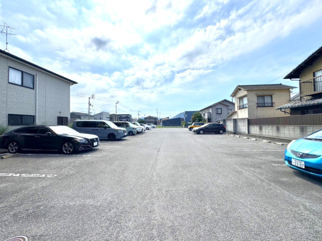 スカール松縄の駐車場|駐車場