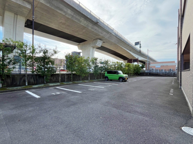 フィネス佐古の駐車場|駐車場