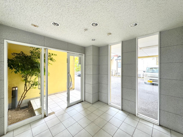 なかよしマンション林町のエントランス|エントランス