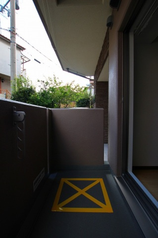 ヴェルドミール小阪のバルコニー