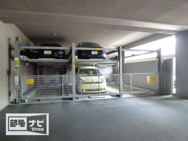 ロイヤルガーデン栗林公園前の駐車場|駐車場