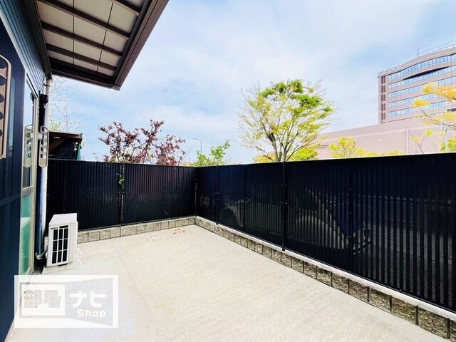 フォブール工学部前の庭|庭