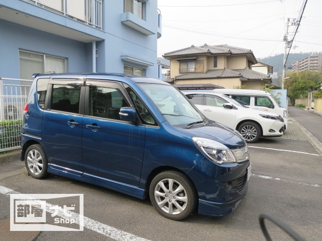 リベール栗林の駐車場|駐車場