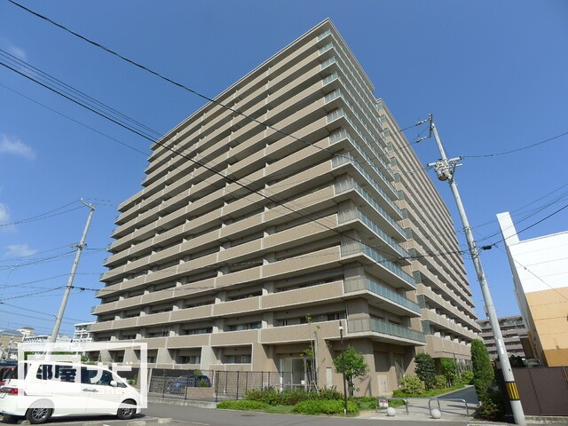 アルファパーク栗林駅南の外観|建物外観