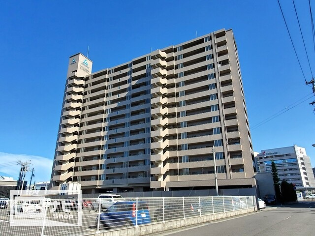 サーパス高松駅前フレシアサンポートの外観|建物外観