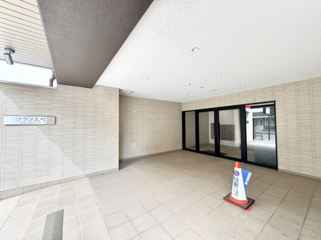 ソラノ瓦町のエントランス|エントランス