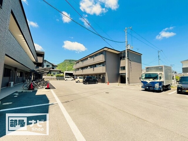 フォブールトロワやくりＢの駐車場|駐車場