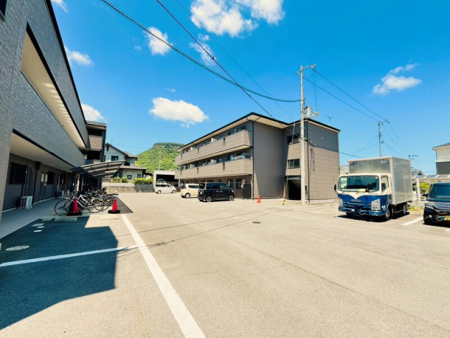フォブールトロワやくりＡの駐車場|駐車場