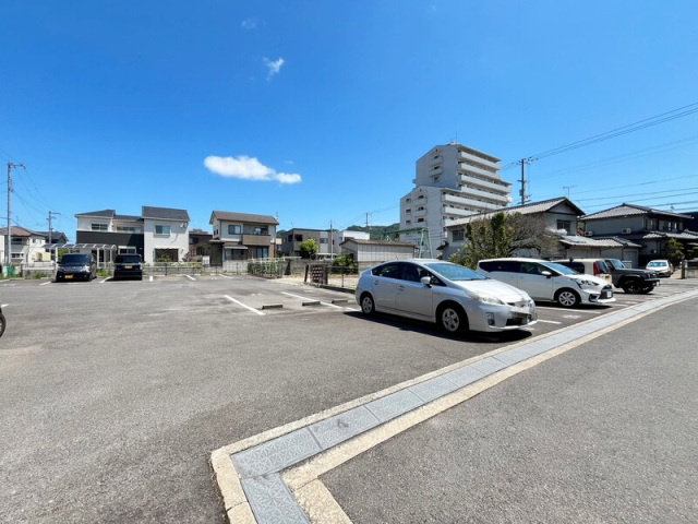 フォブールトロワやくりＡの駐車場|駐車場