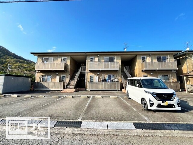 フォブール緑ヶ丘Ａの駐車場|駐車場