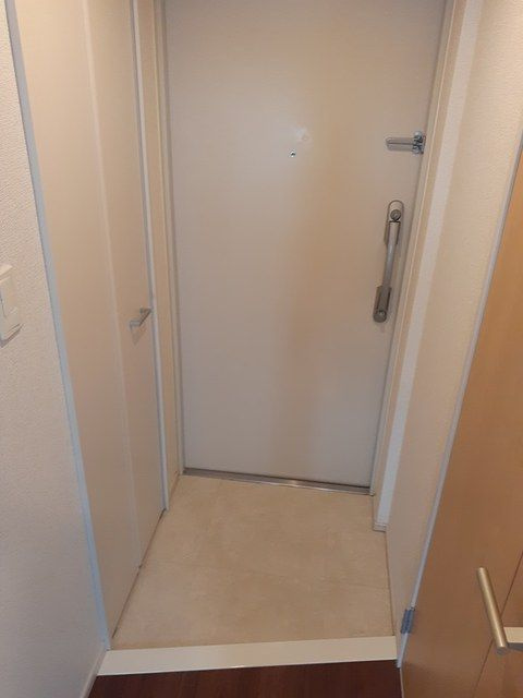ビブレアンサンブル不動前の玄関