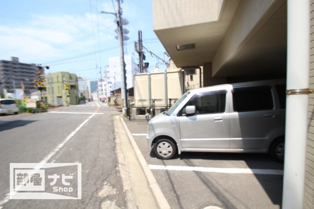 リアライズ瓦町の駐車場|駐車場