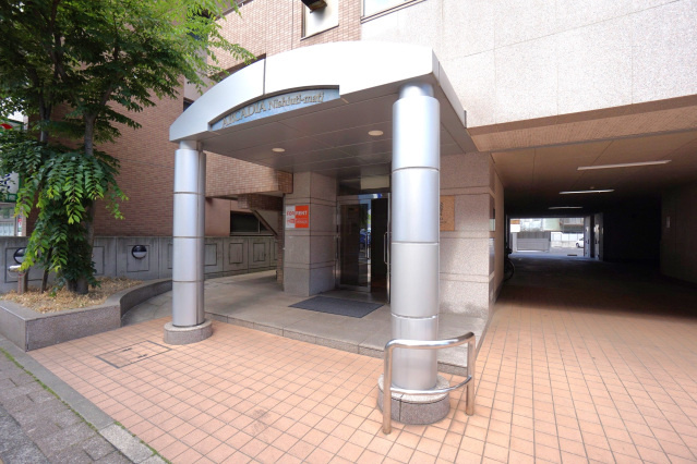 アルカディア西内町のエントランス|エントランス