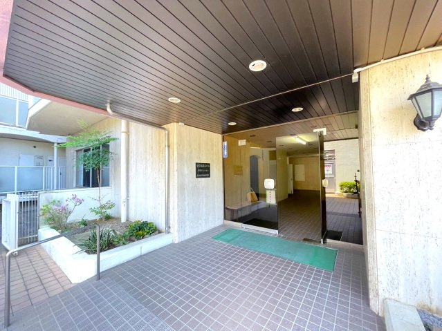 労住協第14ビル西宝町マンションのエントランス|エントランス