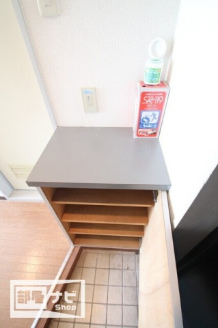 カワニシマンションの玄関|玄関
