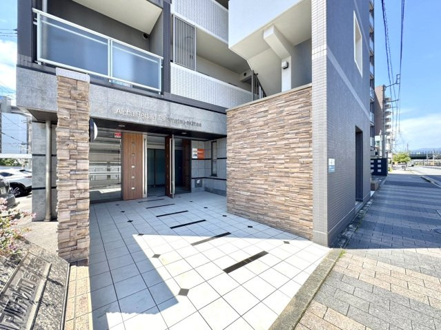 アルファレガロ高松駅前のエントランス|エントランス