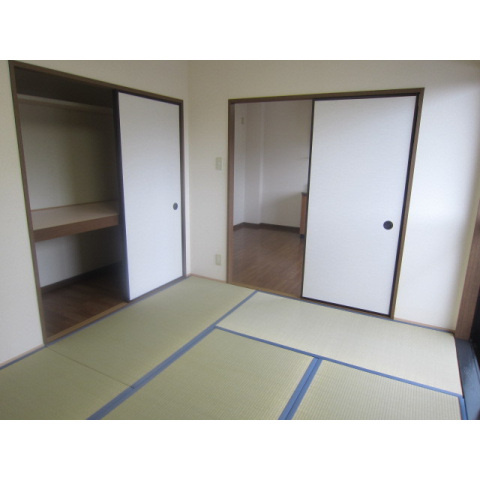 フォブール新居の寝室|寝室