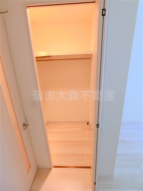 エルスタンザ蒲田の収納|ウォークインクローゼット　大型収納