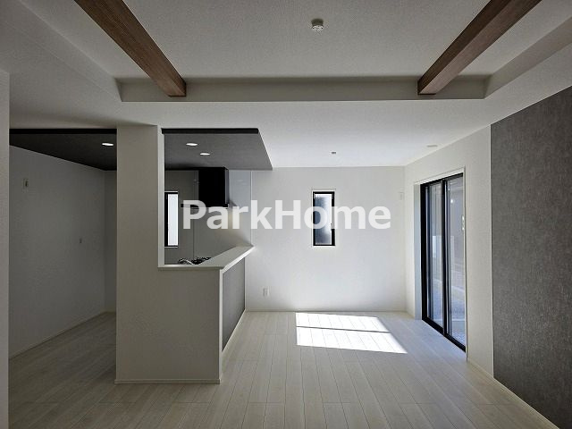 高知市鴨部 -3期2棟1- 新築戸建ての居間・リビング|１F:16.37LDK