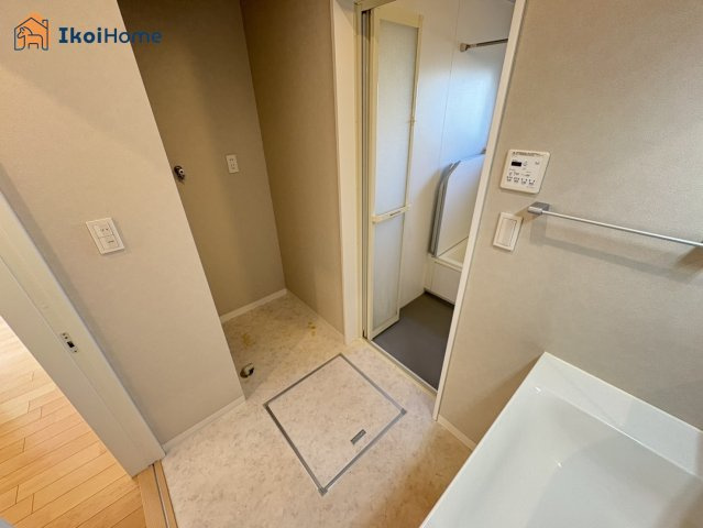 神戸市西区上新地1丁目　中古戸建の洗面所|【ホームページに現地動画掲載中】●年中無休：当日予約可●小窓ございますので通気・換気良好です。
