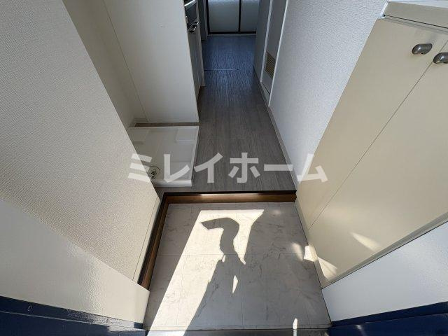 セントラル大森の玄関|同建物内、別のお部屋の参考写真になります。