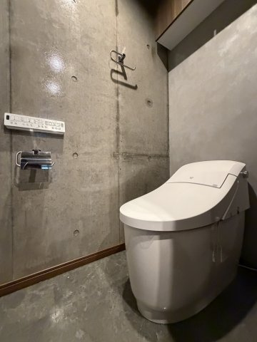 エクセラージュ神宮前のトイレ|タンクレストイレ