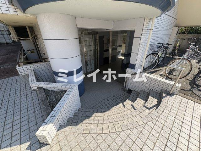 セントラル大森のエントランス