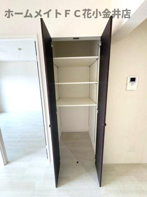 【収納】 | ヴェルカーサB棟 | 同建物別室写真です