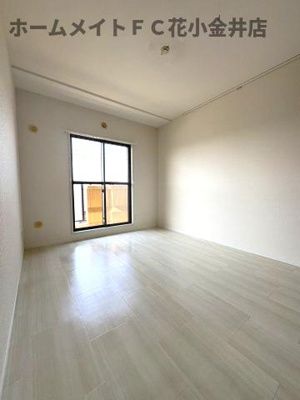 【居間・リビング】 | ヴェルカーサB棟 | 同建物別室写真です