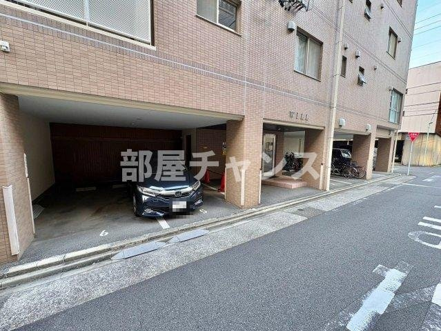 WILLの駐車場