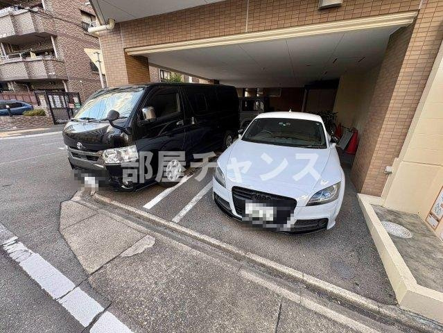WILLの駐車場
