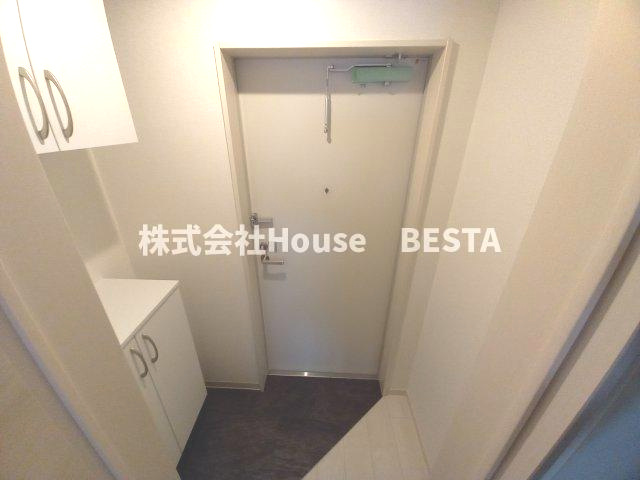 AXIACITY神戸松原の玄関