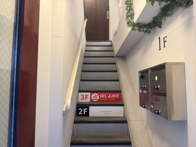 TCRE浅草駅前ビルのエントランス