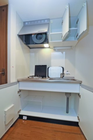 サヴォイグランデウォーターサイド　8階のキッチン|別号室のものです。現状優先になります。