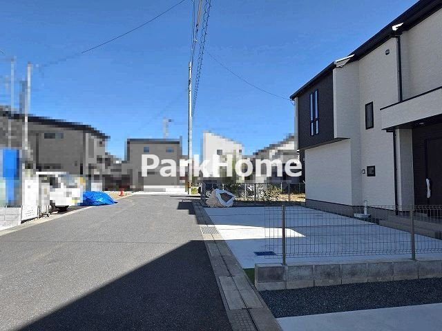 高知市鴨部 -3期2棟2- 新築戸建ての前面道路含む現地写真