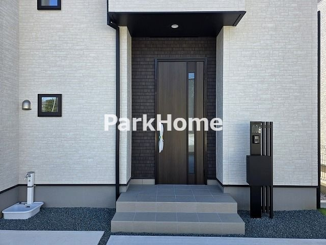 高知市鴨部 -3期2棟2- 新築戸建ての玄関