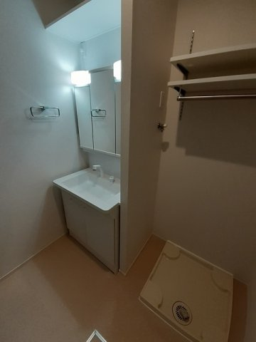 ニューグレースⅢ　　刈谷市近郊の賃貸はクラスホーム刈谷店の洗面所|スペースが確保できる洗面所です